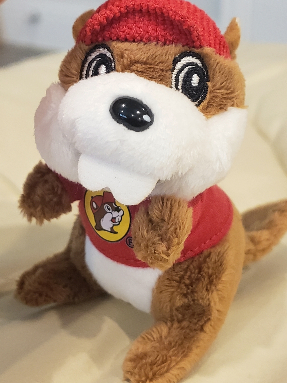 Buc-ee’s Beaver Cute Key Chain - Picture 2 of 9